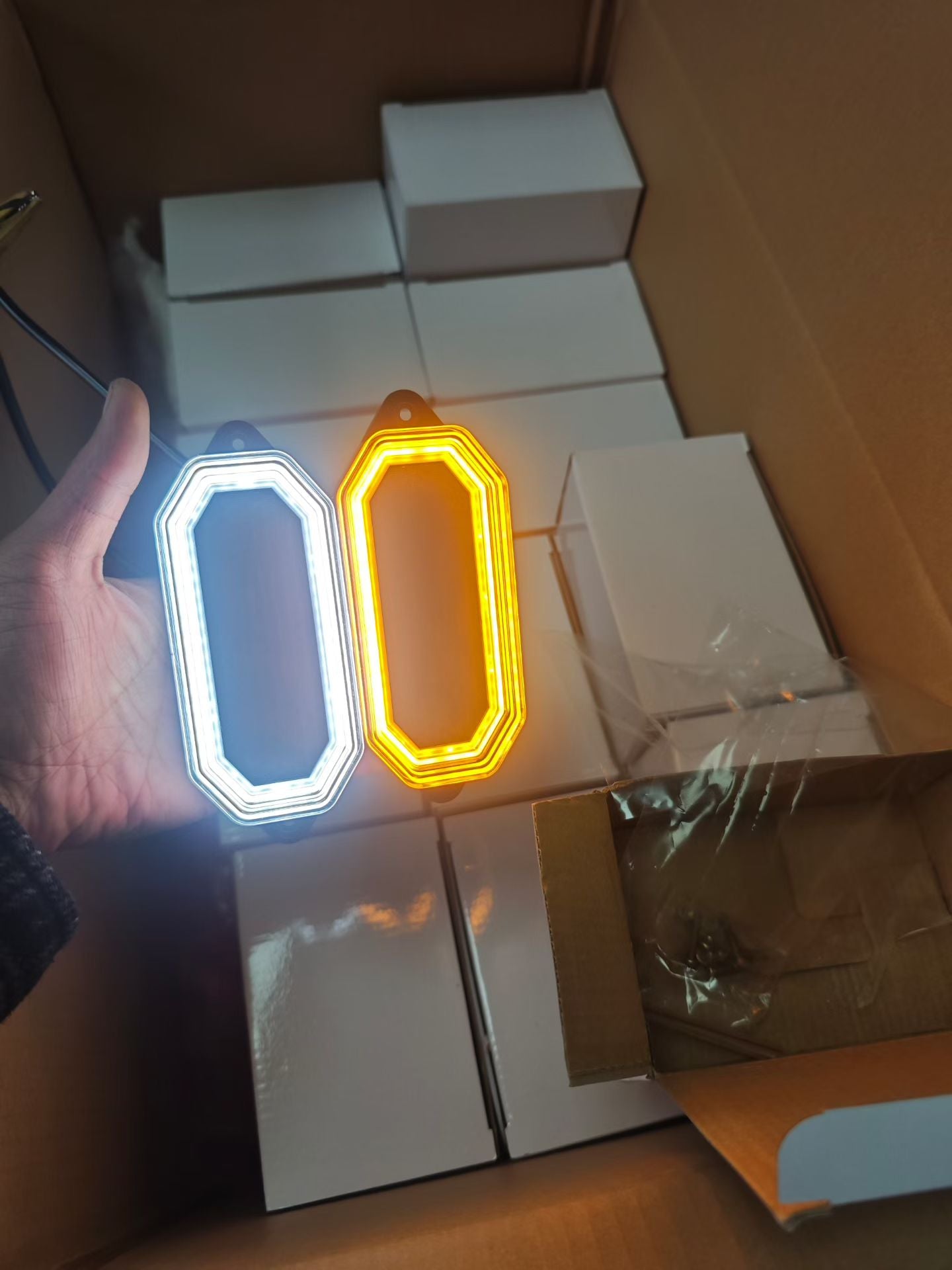 一般目的のトラック/トラック工学車は側面ライトを導きました